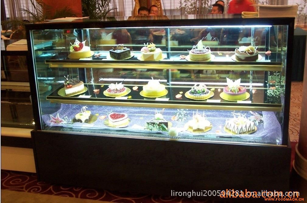 �������չʾ�񵰸���